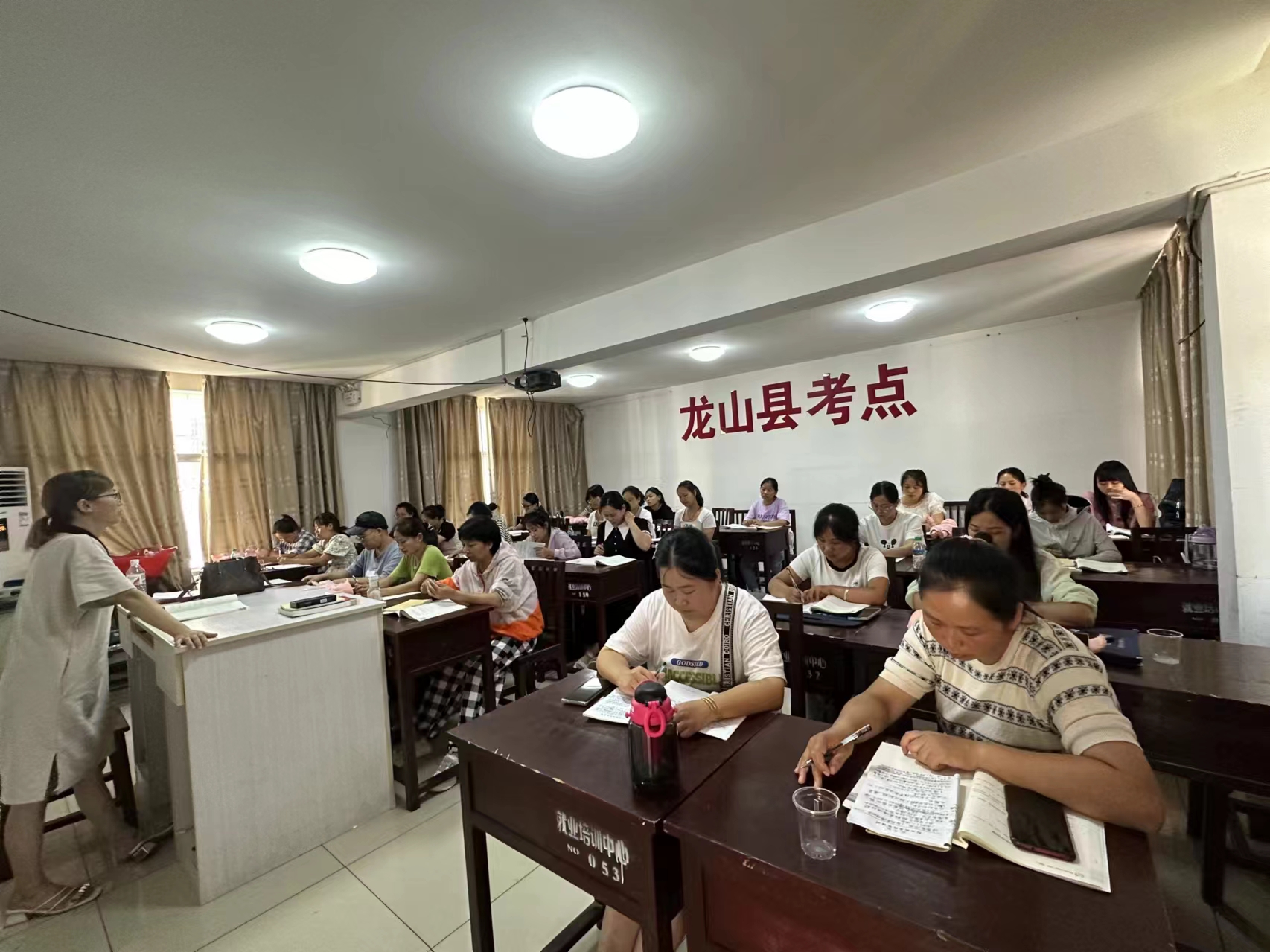 龙山县技工学校开展保育师技能培训 助力乡村人才振兴